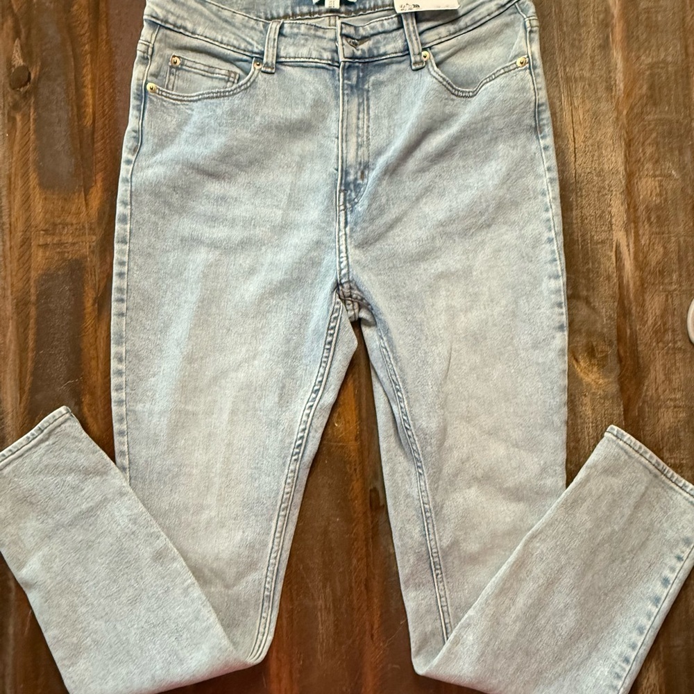 H&M Women’s Size 12 High Waist Skinny Jeans Light Wash w/Stretch Full Length NWT